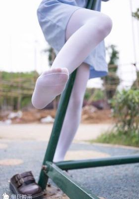 美女张开腿让男生捅_高清免费在线观看