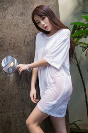 一卡二卡美女_超清完整在线观看