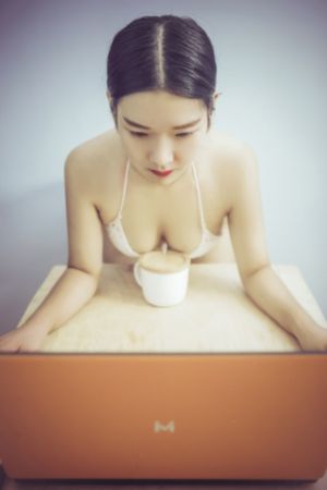 欧美又粗又硬_国产精品视频