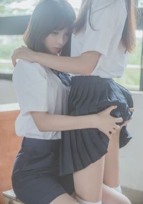 两根一前一后挺进她的身体视频_1080P高清视频播放